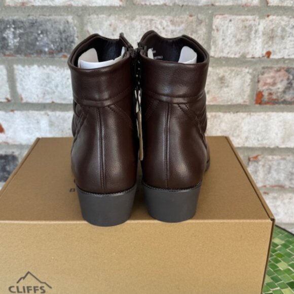 Cliffs by White Mountain Booties - Durbon DK BROWN/SMOOTH 7 Wide - Picture 4 of 8